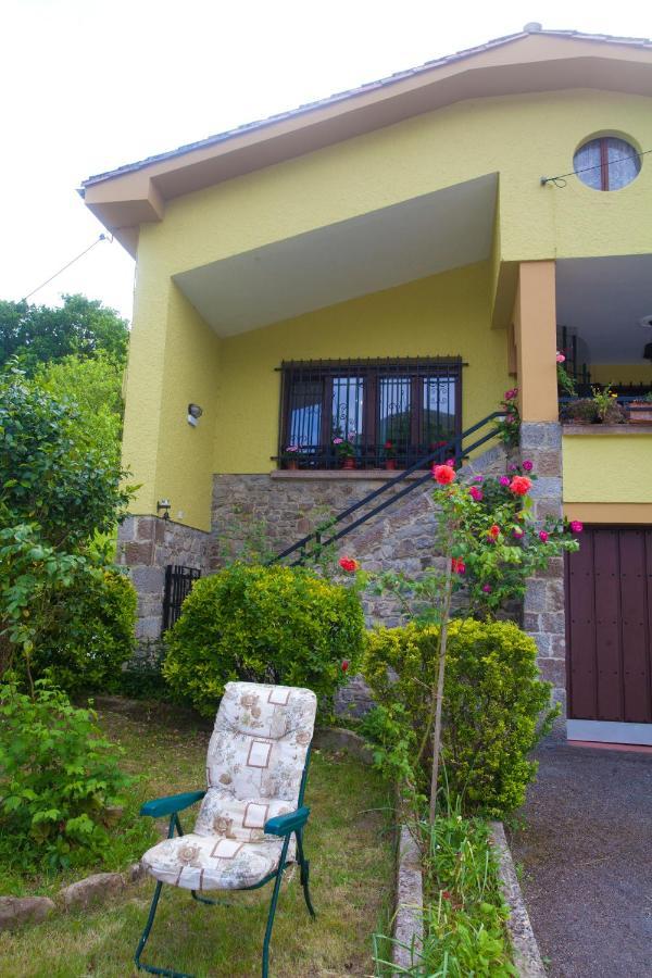 Villa Teresa Onís Buitenkant foto