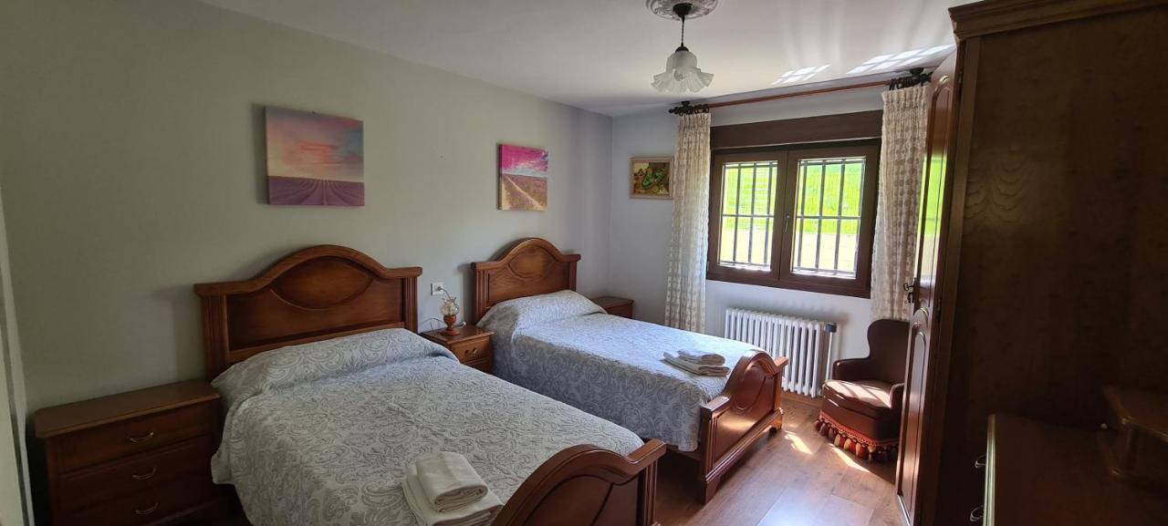 Villa Teresa Onís Buitenkant foto
