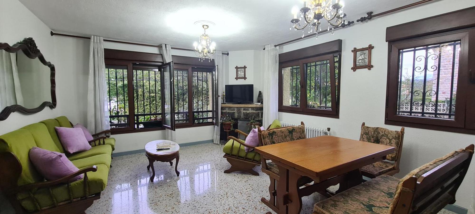 Villa Teresa Onís Buitenkant foto